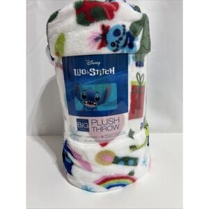 Disney LILO & Stitch Christmas Throw Blanket The Big One Plush Super Soft 5'x6'‎